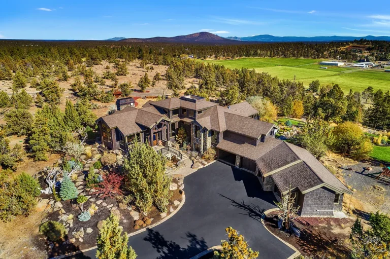 Tumalo Residence
